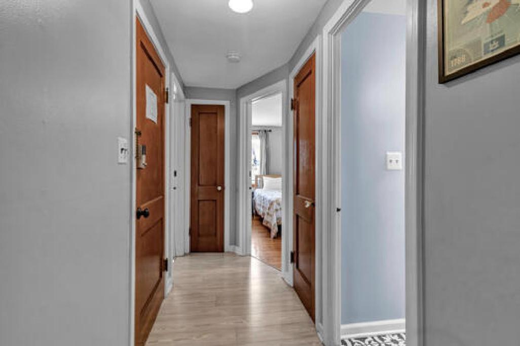 Gorgeous 2 Queen Bedroom Lower Apartment In North Buffalo With Free Driveway Parking المظهر الخارجي الصورة
