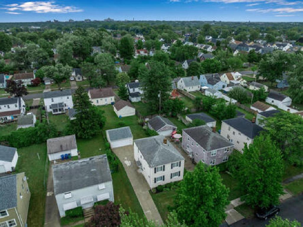 Gorgeous 2 Queen Bedroom Lower Apartment In North Buffalo With Free Driveway Parking المظهر الخارجي الصورة